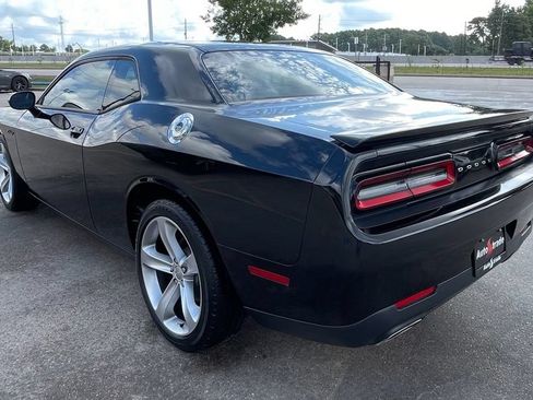 Used 2016 Dodge Challenger SXT w/ Super Sport Group (SS/T) RWD image 3