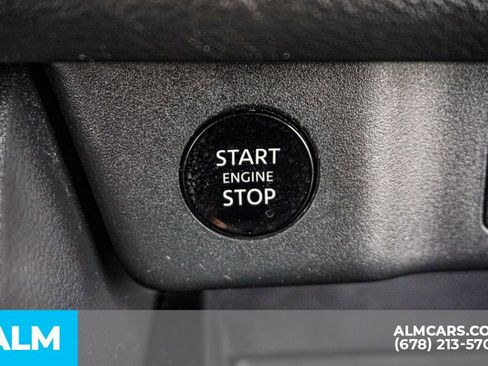 Used 2025 Nissan Rogue SV FWD image 44
