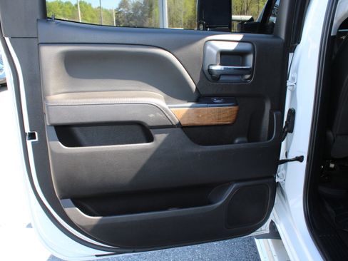 Used 2017 Chevrolet Silverado 3500 LTZ w/ Duramax Plus Package image 15