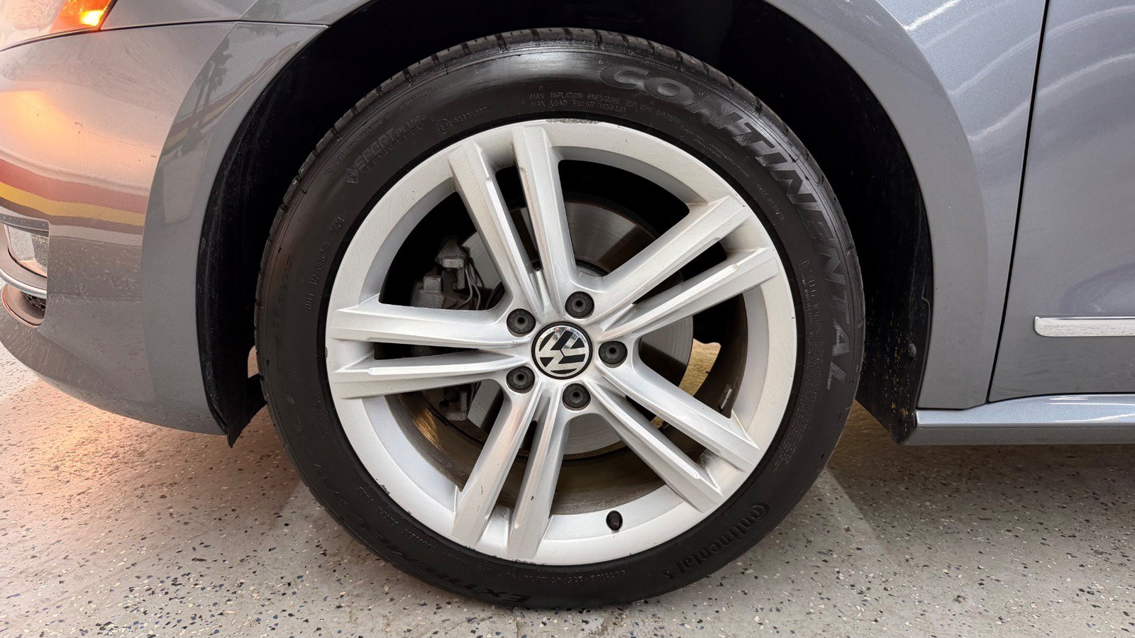 Used 2014 Volkswagen Passat 3.6 SEL Premium FWD image 16