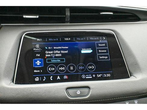 Certified 2023 Cadillac XT4 Luxury w/ Cold Weather Package image 30