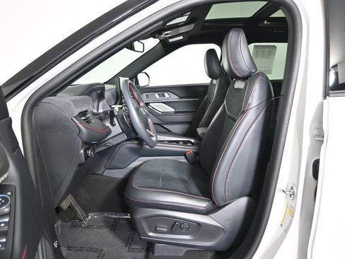 Used 2025 Ford Explorer ST w/ Sun And Sound Package AWD/4WD image 22