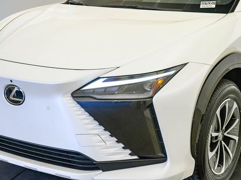 Used 2024 Lexus RZ 300e Premium FWD image 8