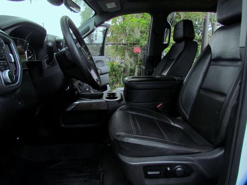 Used 2021 GMC Sierra 3500 Denali w/ Denali Ultimate Package image 24