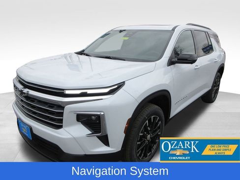 New 2026 Chevrolet Traverse LT w/ Sun and Wheel Package AWD/4WD image 1