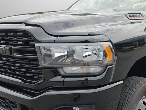 Used 2024 RAM 3500 Big Horn w/ Night Edition AWD/4WD image 13