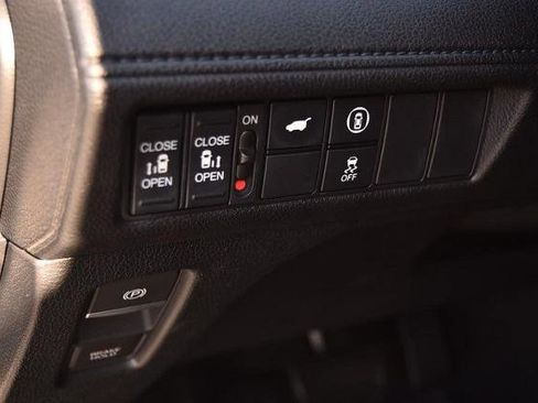 Used 2024 Honda Odyssey Sport image 12