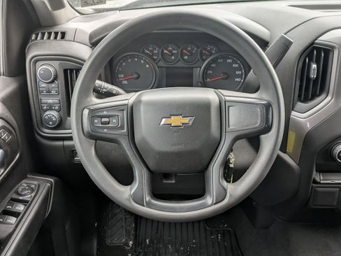 Used 2022 Chevrolet Silverado 1500 Custom image 17
