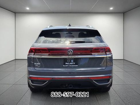 Used 2026 Volkswagen Atlas Cross Sport SE AWD/4WD image 4