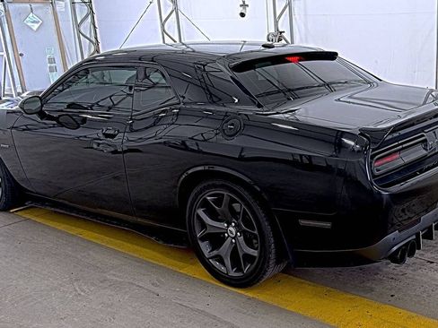 Used 2019 Dodge Challenger R/T RWD image 2