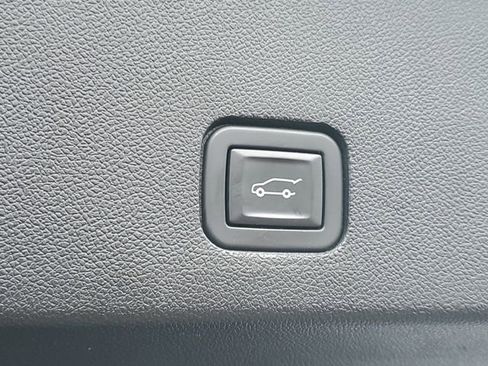 Certified 2021 Cadillac XT6 Sport w/ Platinum Package image 9