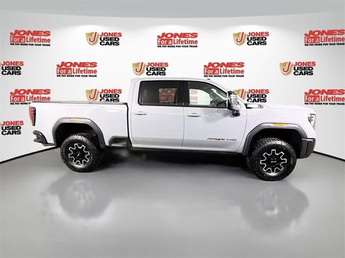 Used 2024 GMC Sierra 2500 AT4X image 19