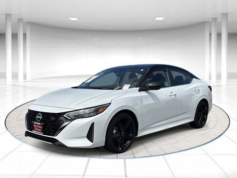 Certified 2025 Nissan Sentra SR w/ SR Premium Package FWD image 1