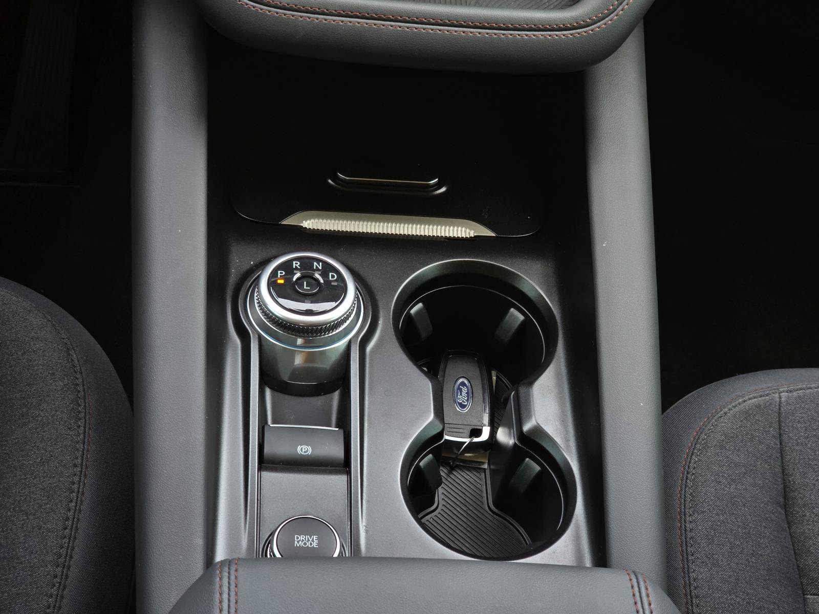 Used 2025 Ford Explorer Active RWD image 13