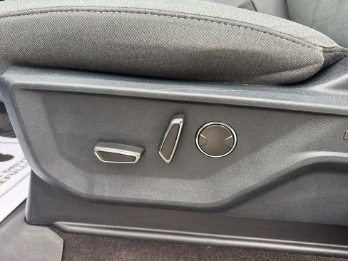 Certified 2021 Ford F150 XLT w/ Equipment Group 302A High image 21