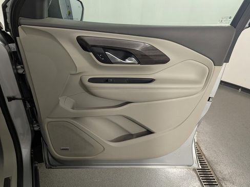 Used 2019 GMC Terrain Denali w/ Comfort Package image 28