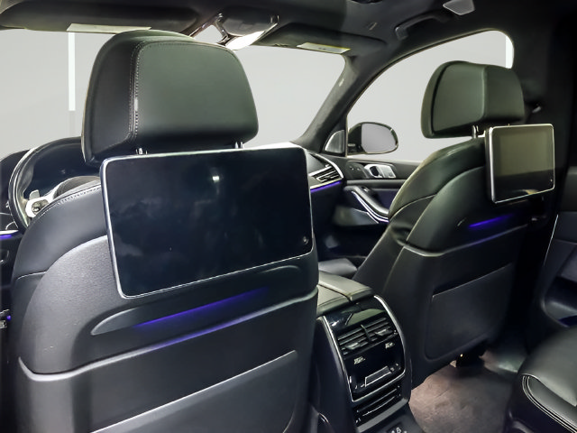Used 2020 BMW X7 M50i AWD/4WD image 13