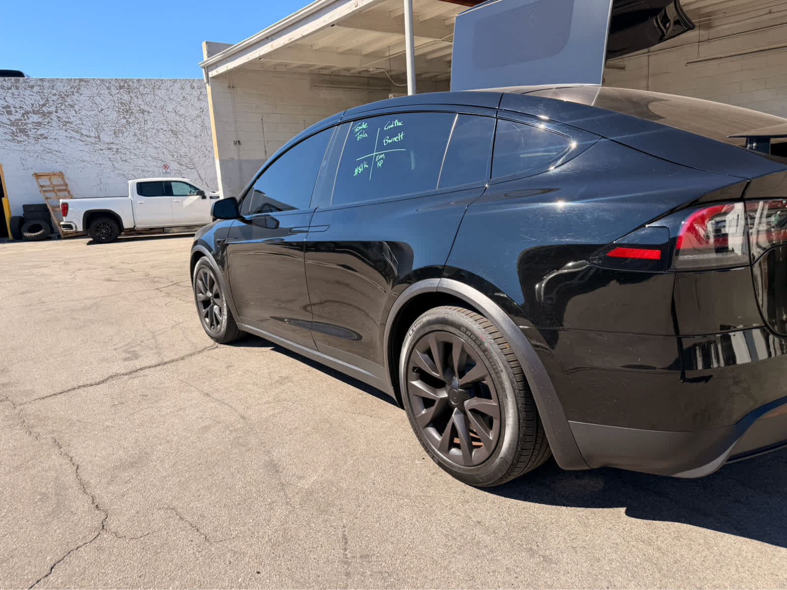 Used 2023 Tesla Model X AWD/4WD image 3