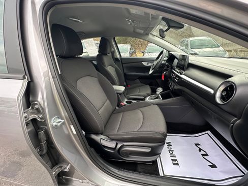 Used 2023 Kia Forte LXS image 20