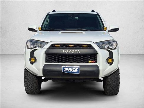 Used 2018 Toyota 4Runner TRD Off-Road Premium AWD/4WD image 2