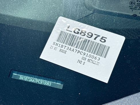 Used 2023 Nissan Rogue S FWD image 16