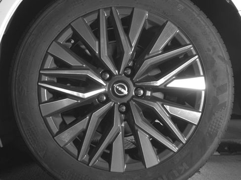 Used 2025 Nissan Altima 2.5 SV image 14