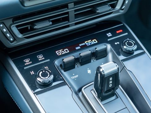 Certified 2023 Porsche 911 Carrera RWD image 34
