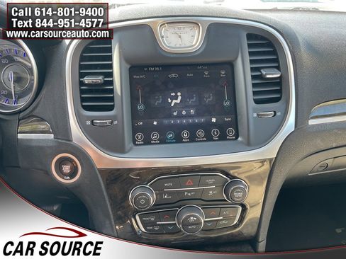 Used 2017 Chrysler 300 C w/ Safetytec Plus Group image 18