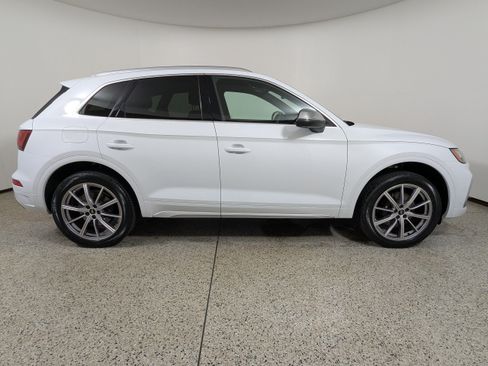 Certified 2023 Audi SQ5 Premium Plus w/ Premium Plus Package AWD/4WD image 8