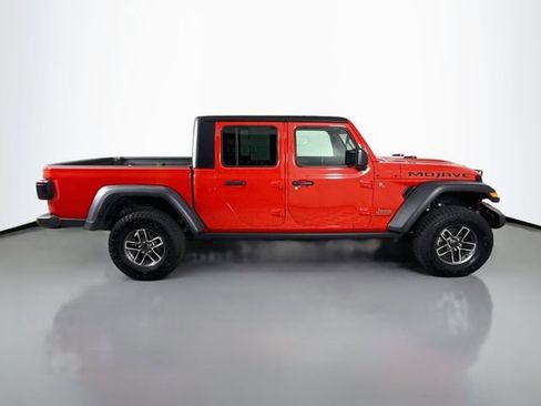 Used 2024 Jeep Gladiator Mojave w/ Convenience Group AWD/4WD image 8