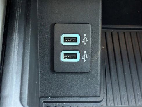 Used 2017 Ford F250 Lariat w/ Chrome Package image 25