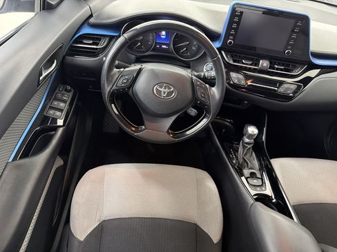 Used 2019 Toyota C-HR XLE FWD image 25