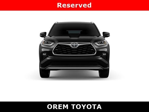 New 2026 Toyota Highlander Platinum image 17