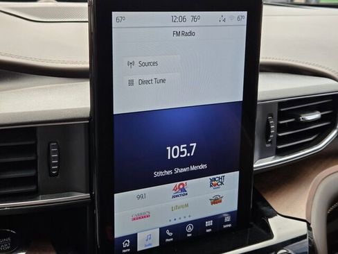 Used 2022 Ford Explorer King Ranch w/ Premium Technology Package image 20