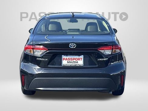 Used 2022 Toyota Corolla LE w/ Premium Interior Package FWD image 3