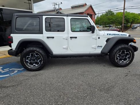 Used 2023 Jeep Wrangler Unlimited Rubicon 4xe w/ Cold Weather Group AWD/4WD image 36