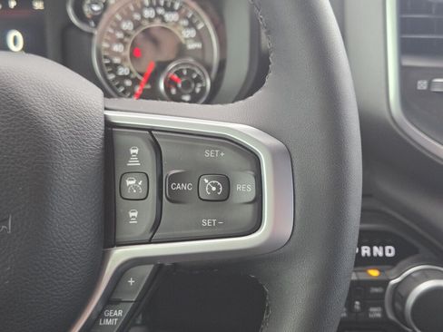 Used 2025 RAM 1500 Big Horn AWD/4WD image 18