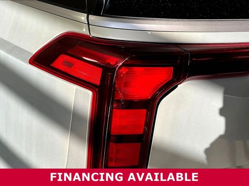 Used 2025 Kia Carnival EX FWD image 21
