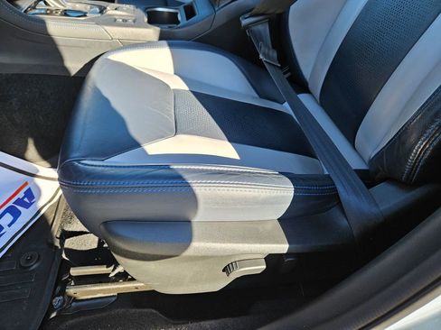 Used 2023 Subaru Crosstrek Hybrid w/ Moonroof Package w/Navigation image 24