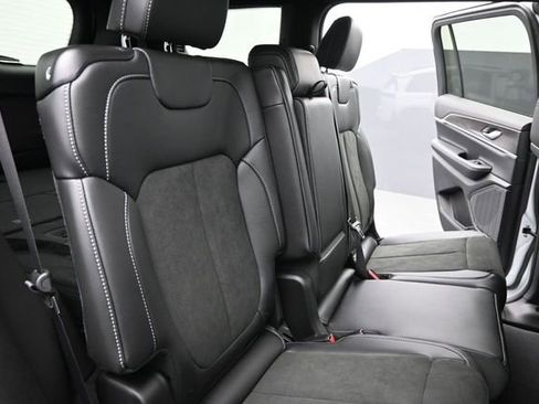 New 2026 Jeep Grand Cherokee L 4WD image 22