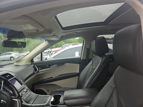 Used 2019 Lincoln Nautilus Reserve AWD/4WD image 8