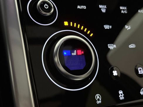 Used 2022 Land Rover Discovery Sport SE R-Dynamic image 36