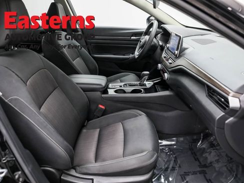 Used 2024 Nissan Altima 2.5 SV image 23