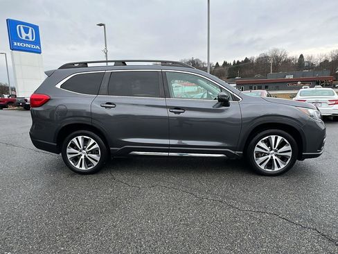 Used 2021 Subaru Ascent Limited w/ Popular Package #4 image 3