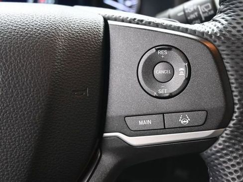 Used 2023 Honda Passport EX-L image 2