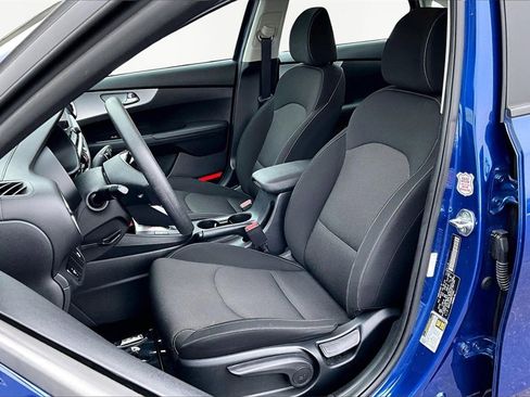 Used 2024 Kia Forte LXS image 25