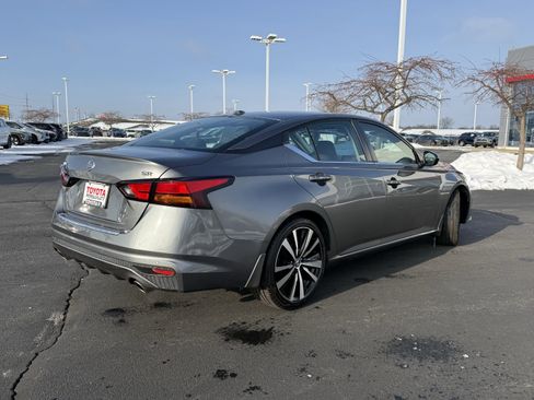 Used 2022 Nissan Altima 2.5 SR image 9