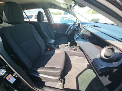 Used 2018 Toyota RAV4 LE w/ All Weather Liner Package AWD/4WD image 15