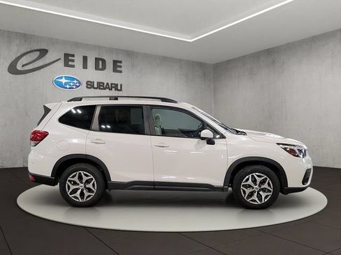 Used 2021 Subaru Forester Premium AWD/4WD image 12