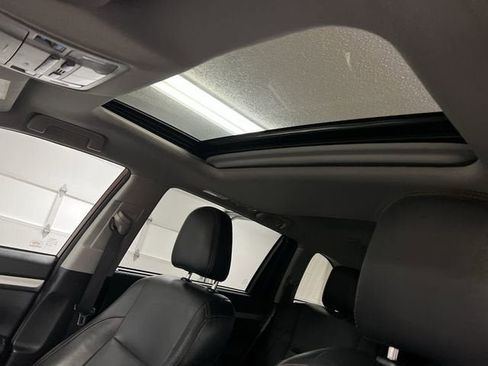 Used 2018 Toyota Highlander XLE AWD/4WD image 18